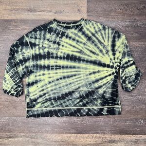 Black and green tie-dyed 3/4 sleeve sweatshirt top size XL? B174